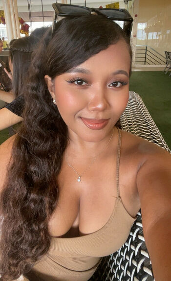 Roseee_Mary17
