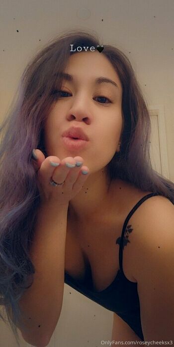 roseycheeksx3