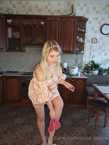 rosie_wettie