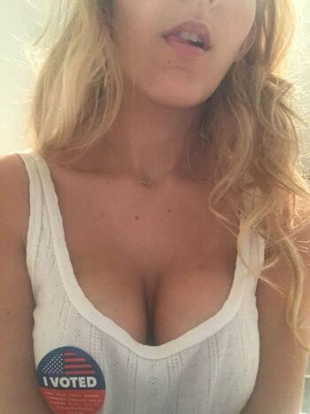 Roxy Striar