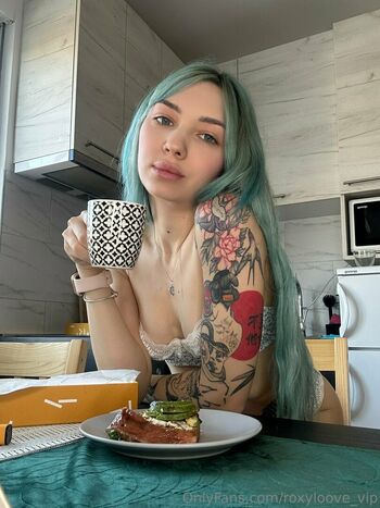 roxyloove_free