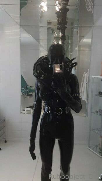 rubbobject_doll