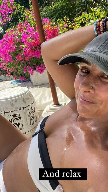Saira Khan