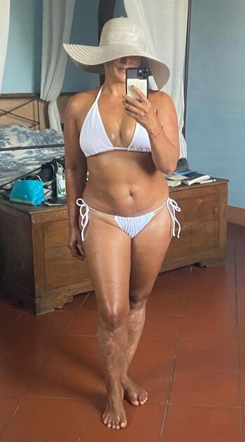 Saira Khan
