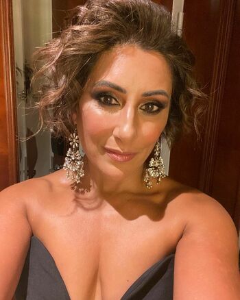 Saira Khan