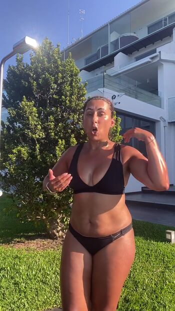 Saira Khan