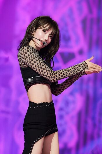 Sakura Miyawaki 宮脇 咲良