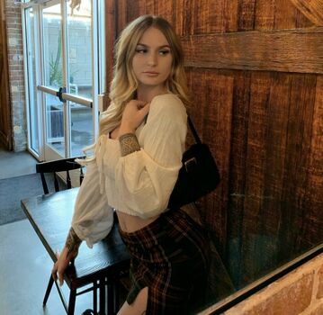 Samantha Michale