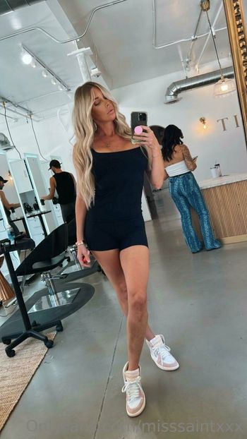 Samantha Saint