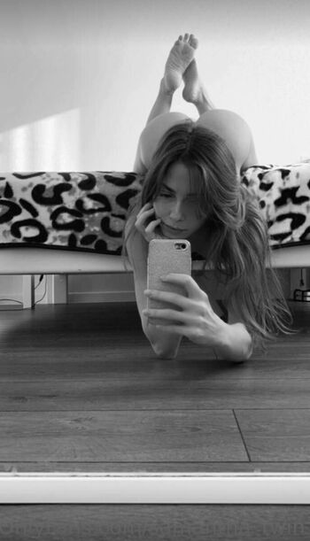 samantha_twin