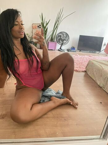 Samira Bombom