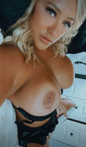 Sara Cheeky
