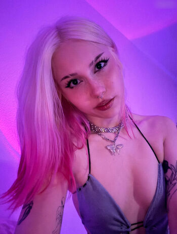 Sarahtoninx9_