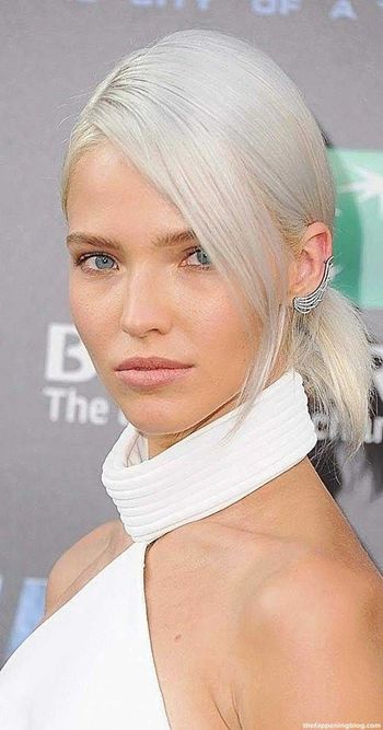 Sasha Luss
