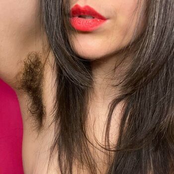 scarlet_labelle