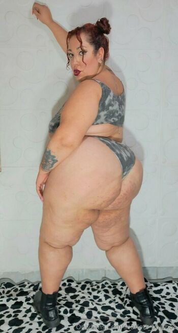 scarlett_bbwhot