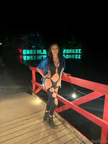 sdhotwife69