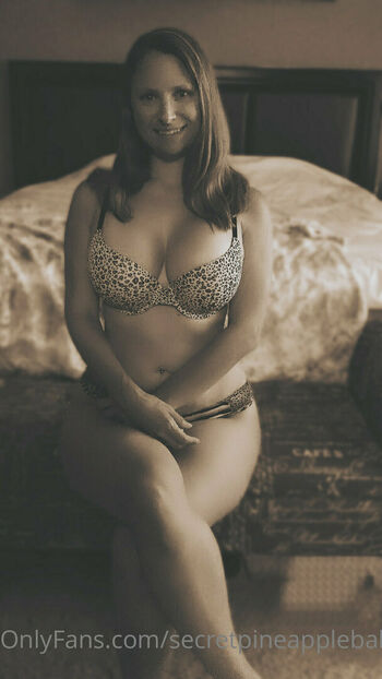 secretpineapplebabe