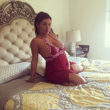 Selena Adams