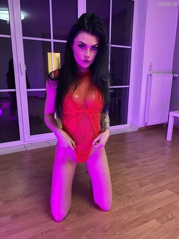Selina Fox