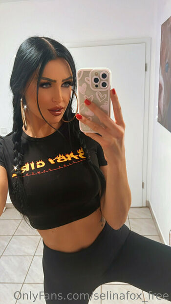 selinafox_free