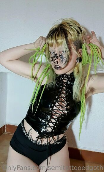 semitattooedgoth