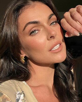 Serinda Swan