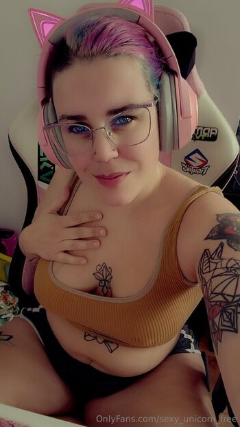 sexy_unicorn_free