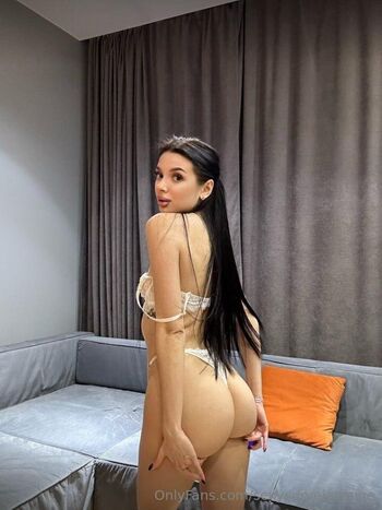 sexycurvejasmine