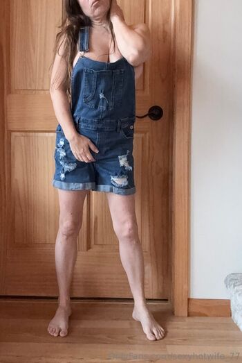 sexyhotwife_77