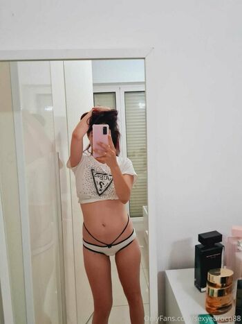 sexyhotwife4fans