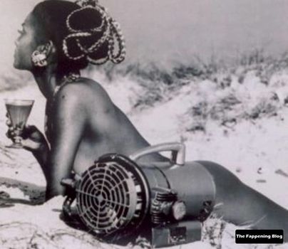 Shakira Caine