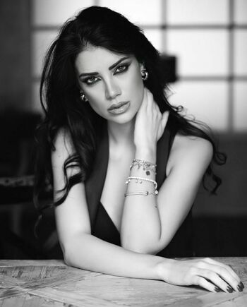 Sharon De Luca