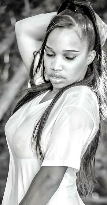 Sheera The Model