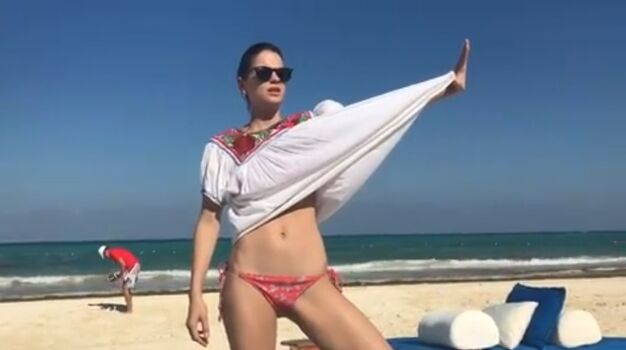 Shelley Hennig