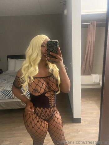 shesblasian