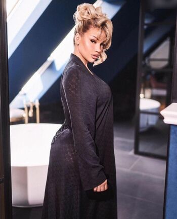 Shirin David