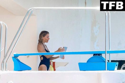 Sienna Miller