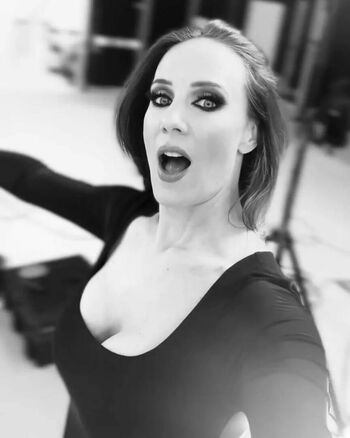 Simone Simons