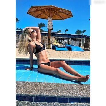 Sissie_Loves_It