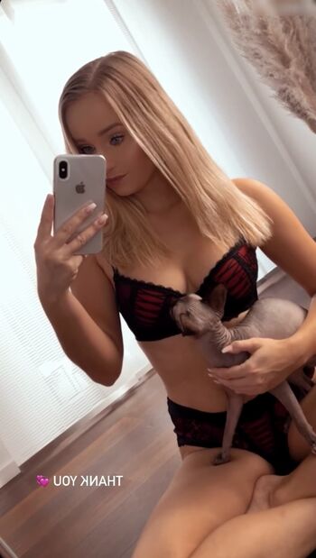 Sissie_Loves_It