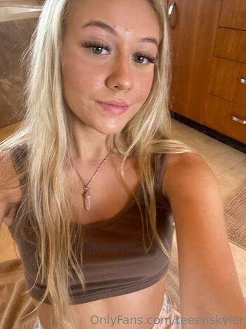 skylerstormxo