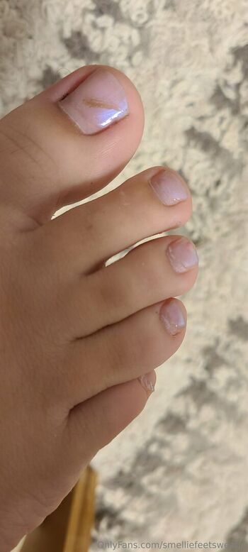 smelliefeetsweetie