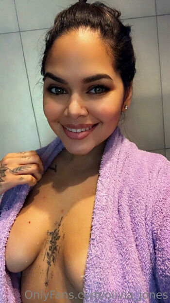 sofia_jones2
