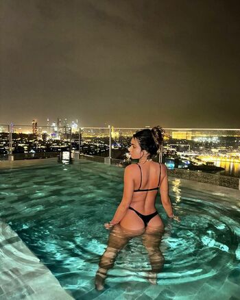 Sommer Ray