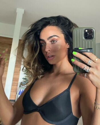 Sommer Ray