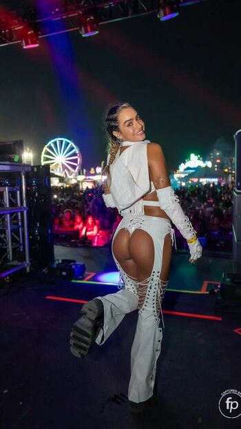 Sommer Ray