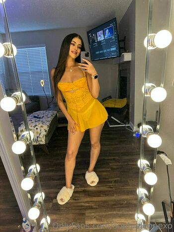 sophialeonexo