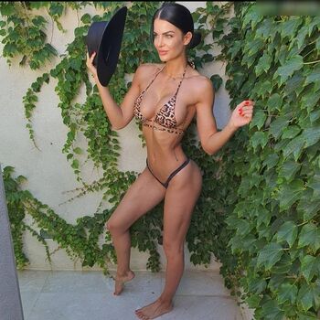 Stefanie Gold
