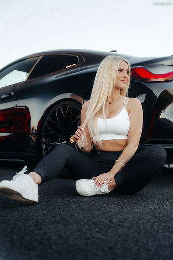 Stefanie Sutton